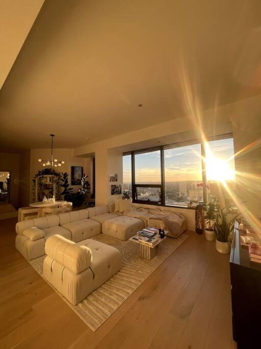 Luxury Highrise Condo Downtown La Los Angeles Exterior foto