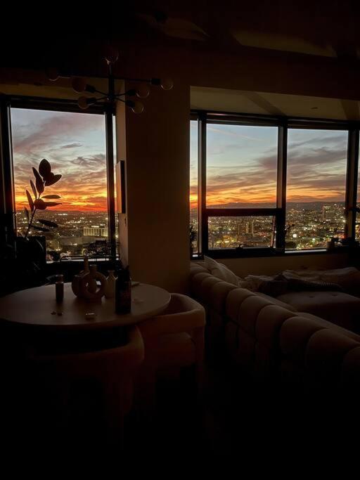 Luxury Highrise Condo Downtown La Los Angeles Exterior foto